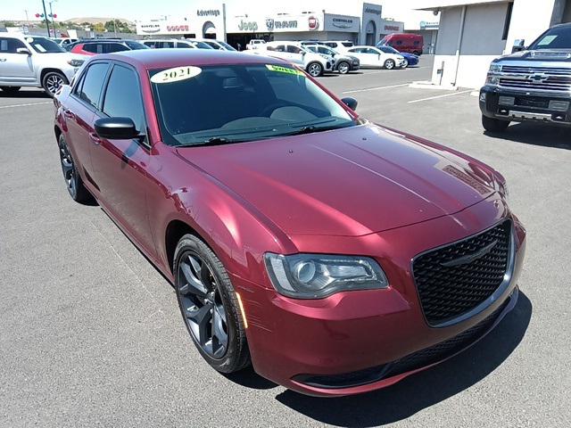 2021 Chrysler 300 Touring