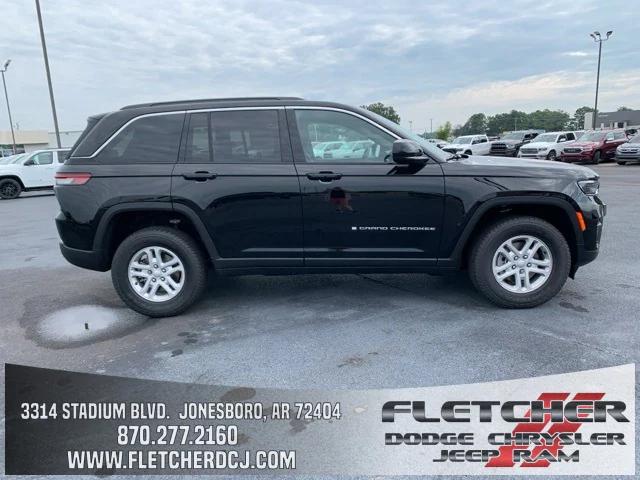 2024 Jeep Grand Cherokee GRAND CHEROKEE LAREDO 4X4