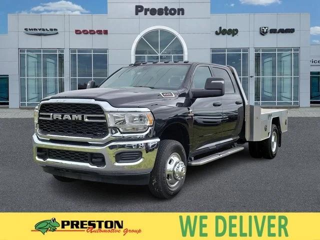 2024 RAM Ram 3500 RAM 3500 TRADESMAN CREW CAB 4X4 8 BOX