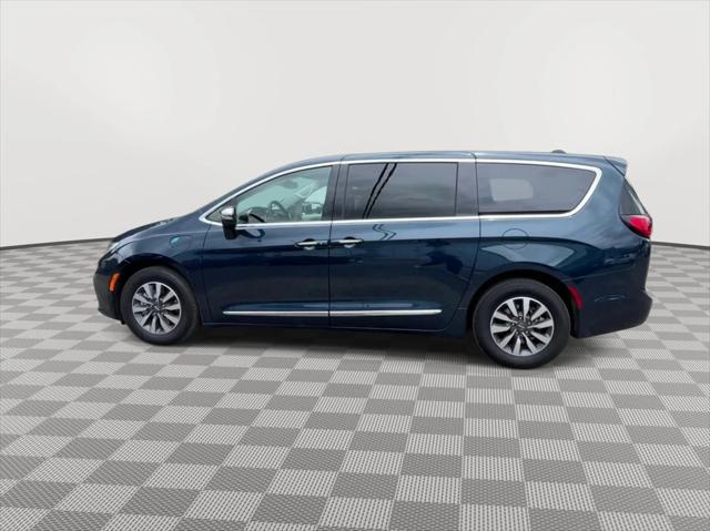 2023 Chrysler Pacifica Hybrid Limited