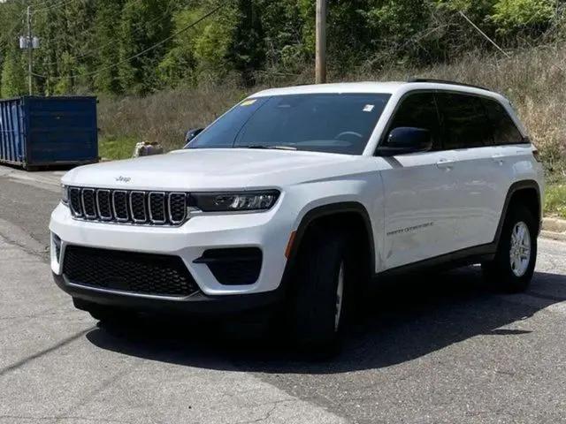 2023 Jeep Grand Cherokee Laredo 4x4