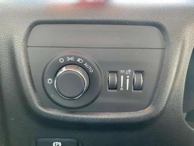 2023 Jeep Grand Cherokee Laredo 4x4