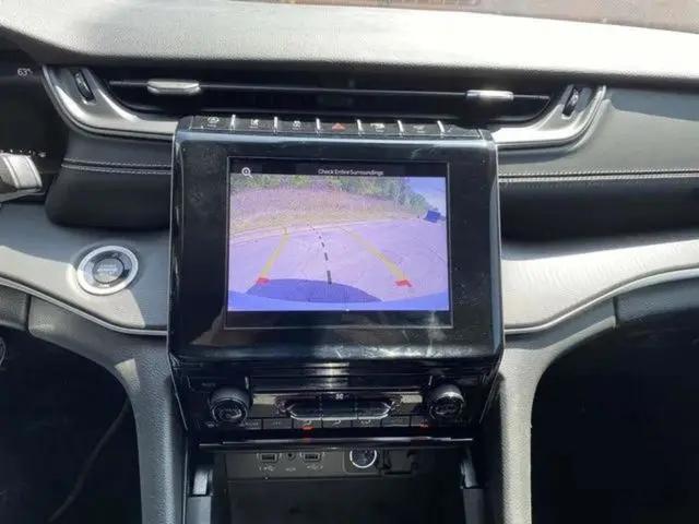 2023 Jeep Grand Cherokee Laredo 4x4