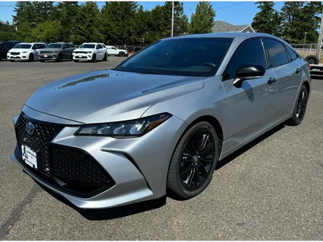 2022 Toyota Avalon XSE Nightshade Hybrid