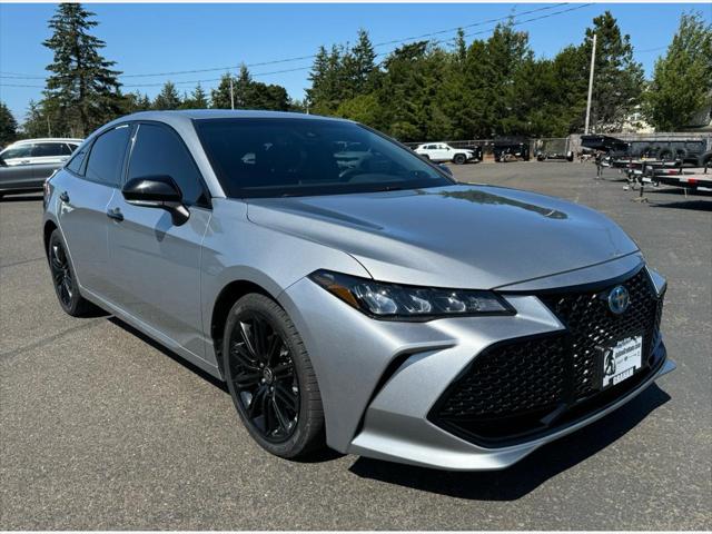 2022 Toyota Avalon XSE Nightshade Hybrid