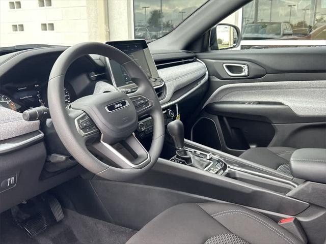 2025 Jeep Compass COMPASS SPORT 4X4