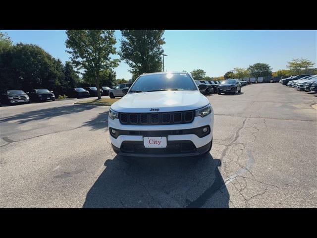 2025 Jeep Compass COMPASS LATITUDE 4X4