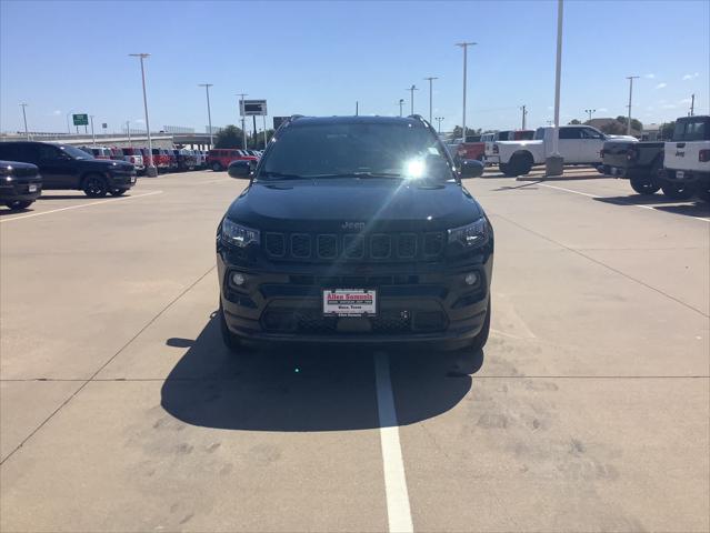 2025 Jeep Compass COMPASS LATITUDE 4X4