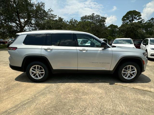 2021 Jeep Grand Cherokee L Laredo 4x2