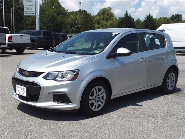 2020 Chevrolet Sonic FWD Hatchback 1FL 5-Door 2020 Chevrolet Sonic FWD Hatchback 1FL 5-Door