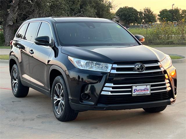 2019 Toyota Highlander LE