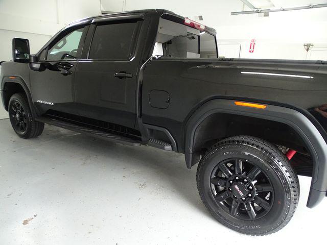 2024 GMC Sierra 2500HD 4WD Crew Cab Standard Bed AT4