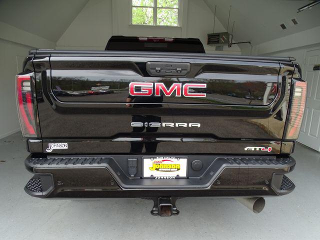 2024 GMC Sierra 2500HD 4WD Crew Cab Standard Bed AT4