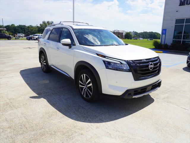 2024 Nissan Pathfinder Platinum FWD