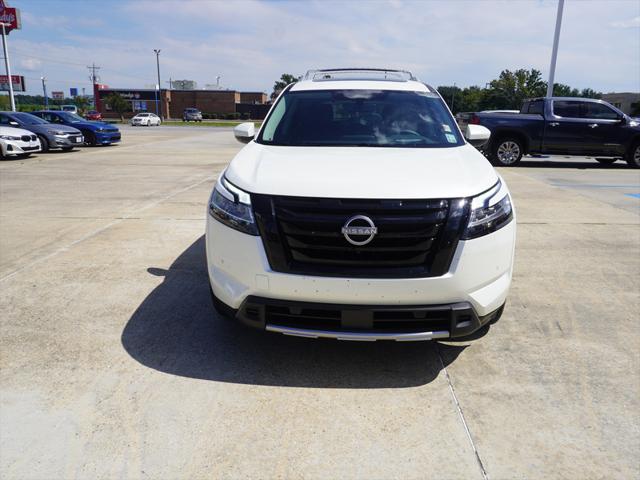 2024 Nissan Pathfinder Platinum FWD