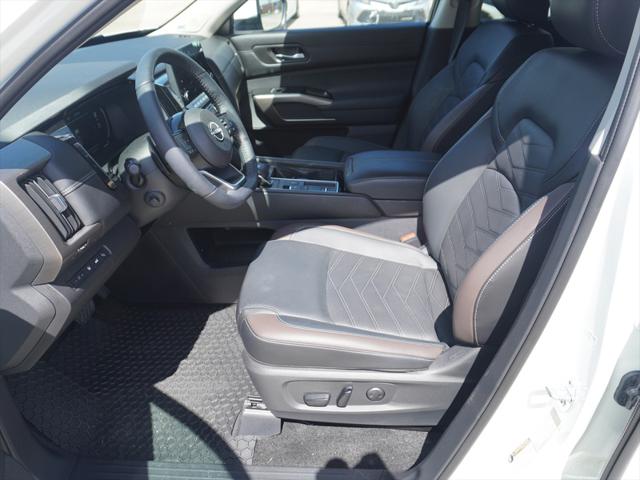 2024 Nissan Pathfinder Platinum FWD