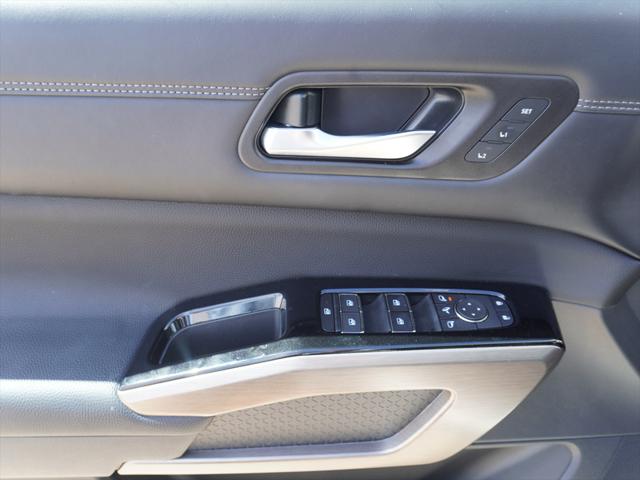 2024 Nissan Pathfinder Platinum FWD