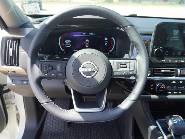 2024 Nissan Pathfinder Platinum FWD