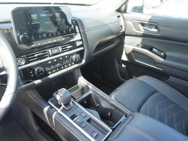 2024 Nissan Pathfinder Platinum FWD