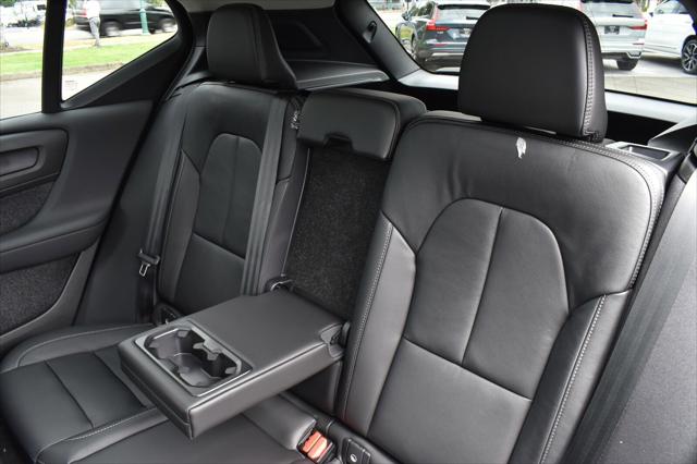 2025 Volvo XC40 Plus Dark Theme