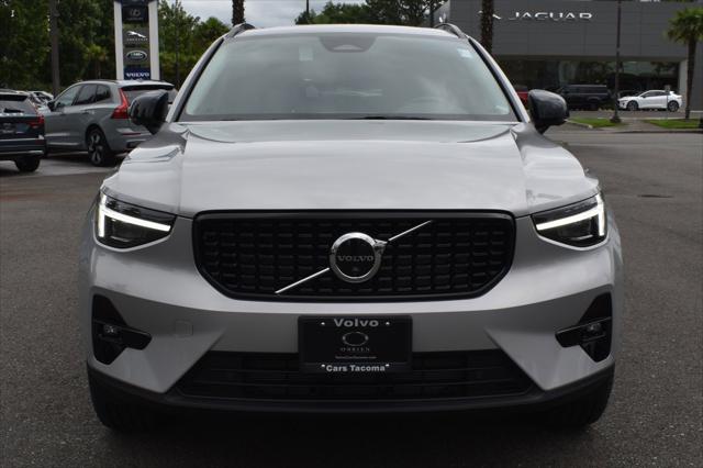 2025 Volvo XC40 Plus Dark Theme