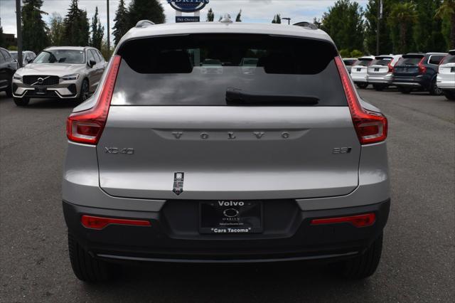 2025 Volvo XC40 Plus Dark Theme