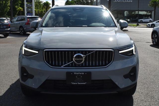 2025 Volvo XC40 Plus Bright Theme