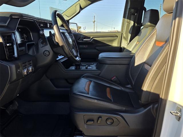2023 GMC Sierra 1500 4WD Crew Cab Short Box AT4