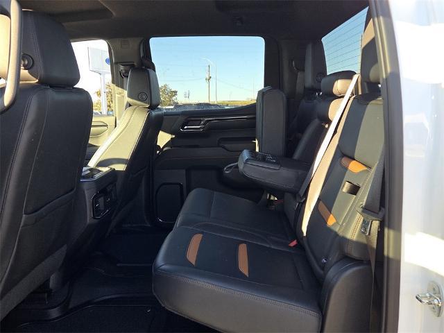 2023 GMC Sierra 1500 4WD Crew Cab Short Box AT4