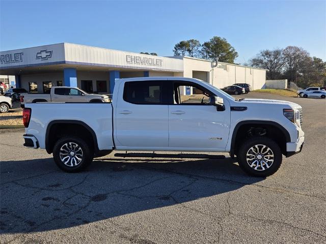 2023 GMC Sierra 1500 4WD Crew Cab Short Box AT4