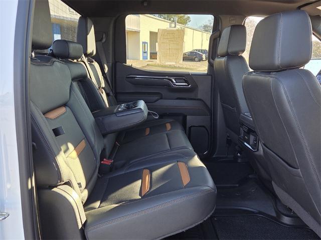 2023 GMC Sierra 1500 4WD Crew Cab Short Box AT4