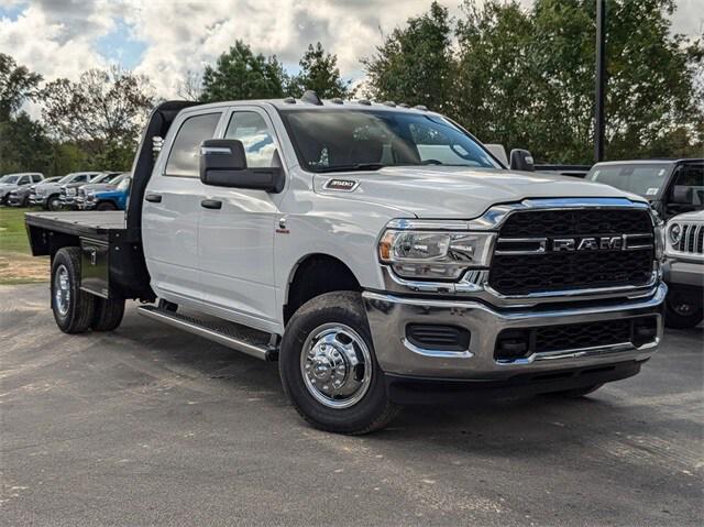 2024 RAM Ram 3500 Chassis Cab RAM 3500 TRADESMAN CREW CAB CHASSIS 4X4 60 CA