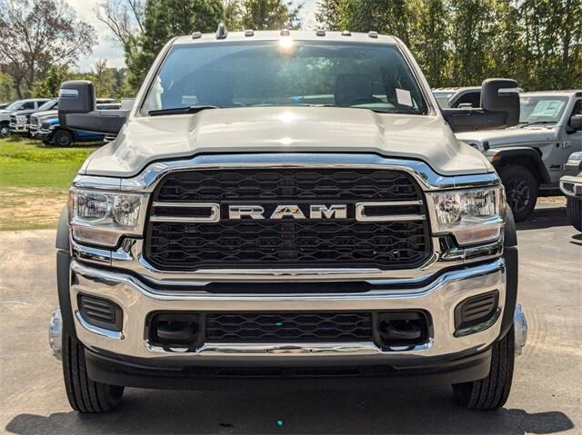 2024 RAM Ram 5500 Chassis Cab RAM 5500 TRADESMAN CHASSIS REGULAR CAB 4X4 84 CA