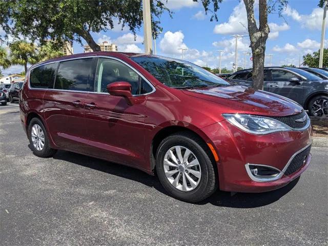 2020 Chrysler Pacifica Touring