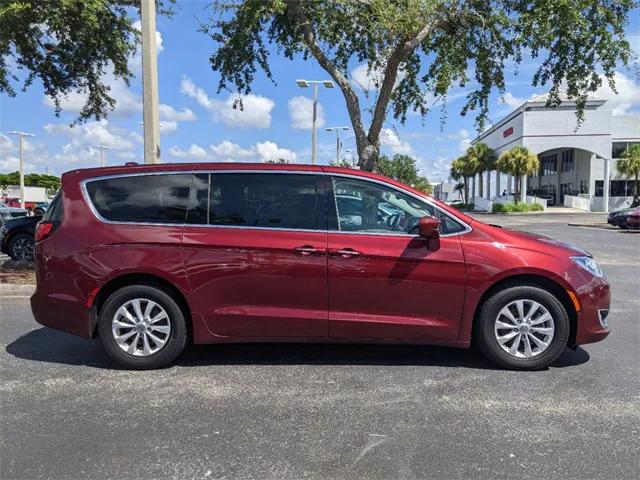 2020 Chrysler Pacifica Touring