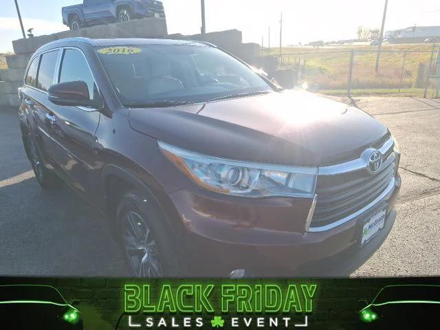 2016 Toyota Highlander