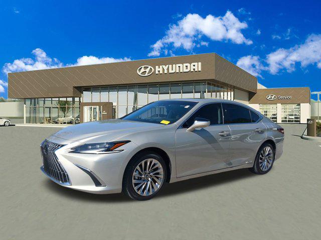 2022 Lexus ES 300h