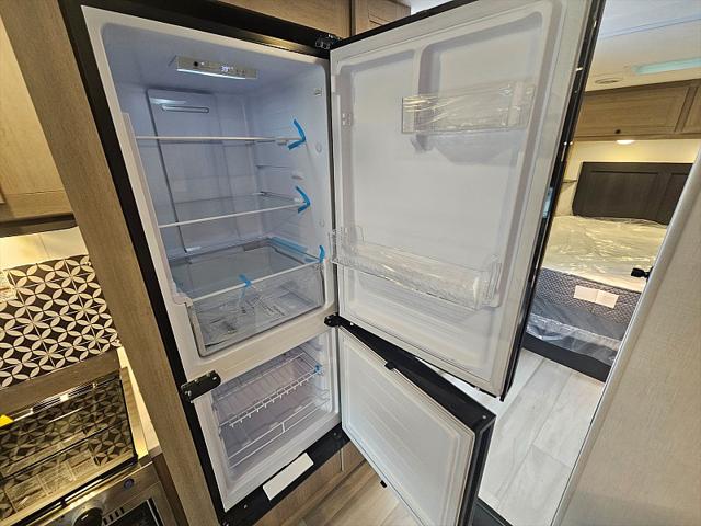 2025 Ford E-450 Cutaway Unknown