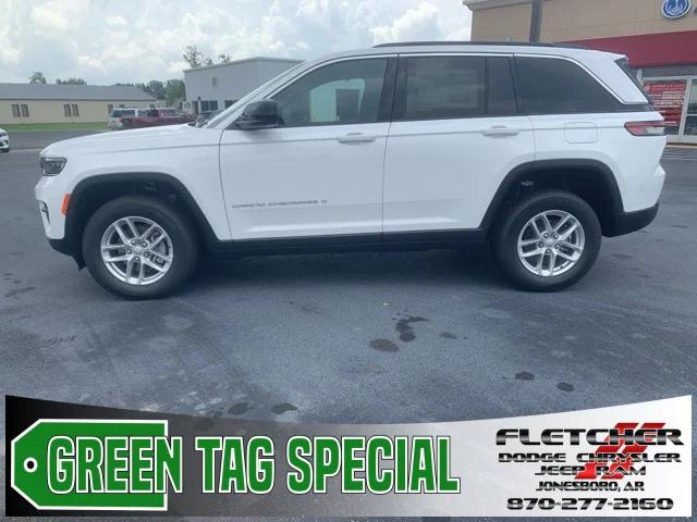 2024 Jeep Grand Cherokee GRAND CHEROKEE LAREDO X 4X4