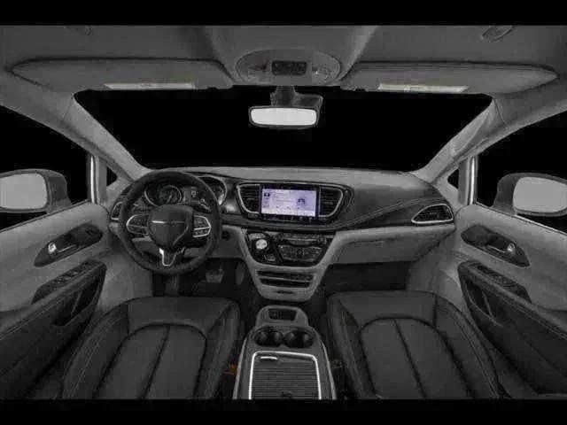2024 Chrysler Pacifica Touring