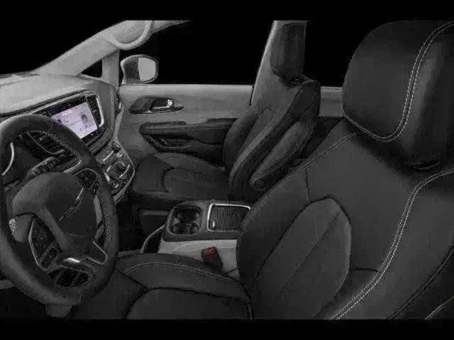 2024 Chrysler Pacifica Touring