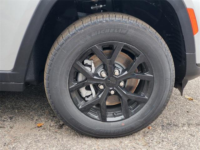 2024 Jeep Grand Cherokee L Altitude X 4x4