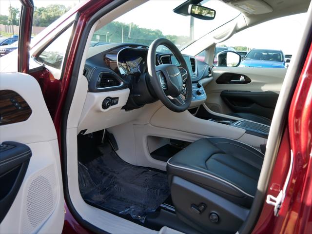 2023 Chrysler Pacifica Limited AWD