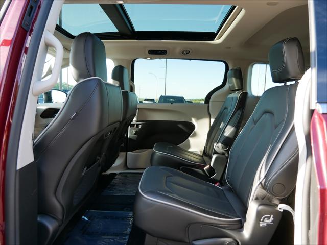 2023 Chrysler Pacifica Limited AWD