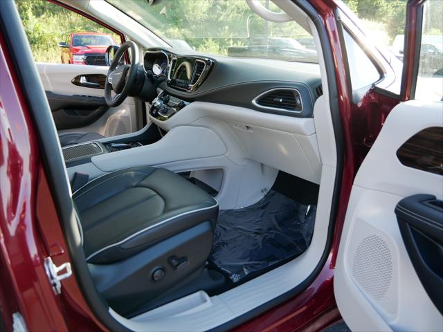 2023 Chrysler Pacifica Limited AWD