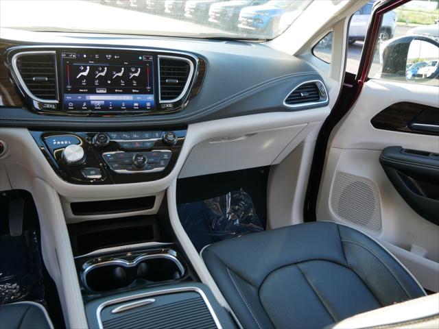 2023 Chrysler Pacifica Limited AWD