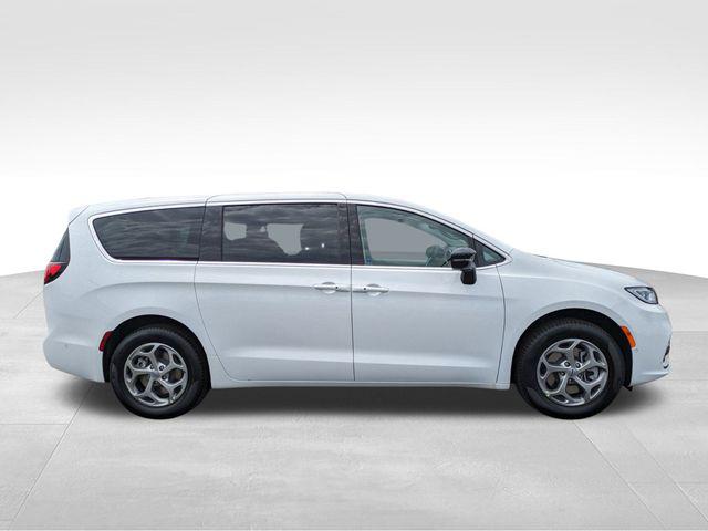 2024 Chrysler Pacifica PACIFICA LIMITED AWD