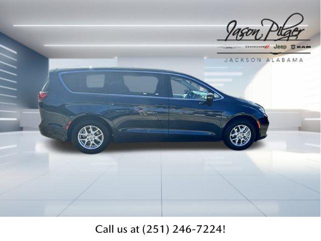 2024 Chrysler Pacifica PACIFICA TOURING L