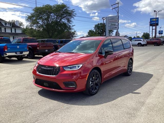 2024 Chrysler Pacifica PACIFICA TOURING L