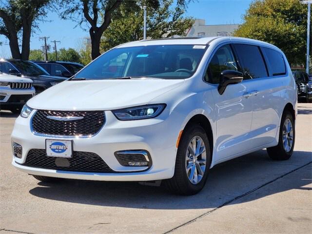 2024 Chrysler Pacifica PACIFICA TOURING L AWD